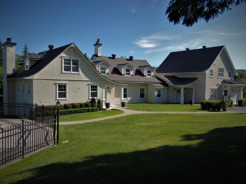 Auberge Sous L'Edredon B&B Saint-Sauveur Luaran gambar